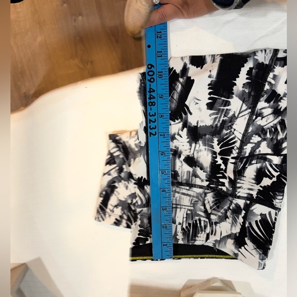 🩳 Calvin Klein Performance High-Waist Yoga/Running Shorts 🏃‍♀️ - Picture 8 of 11